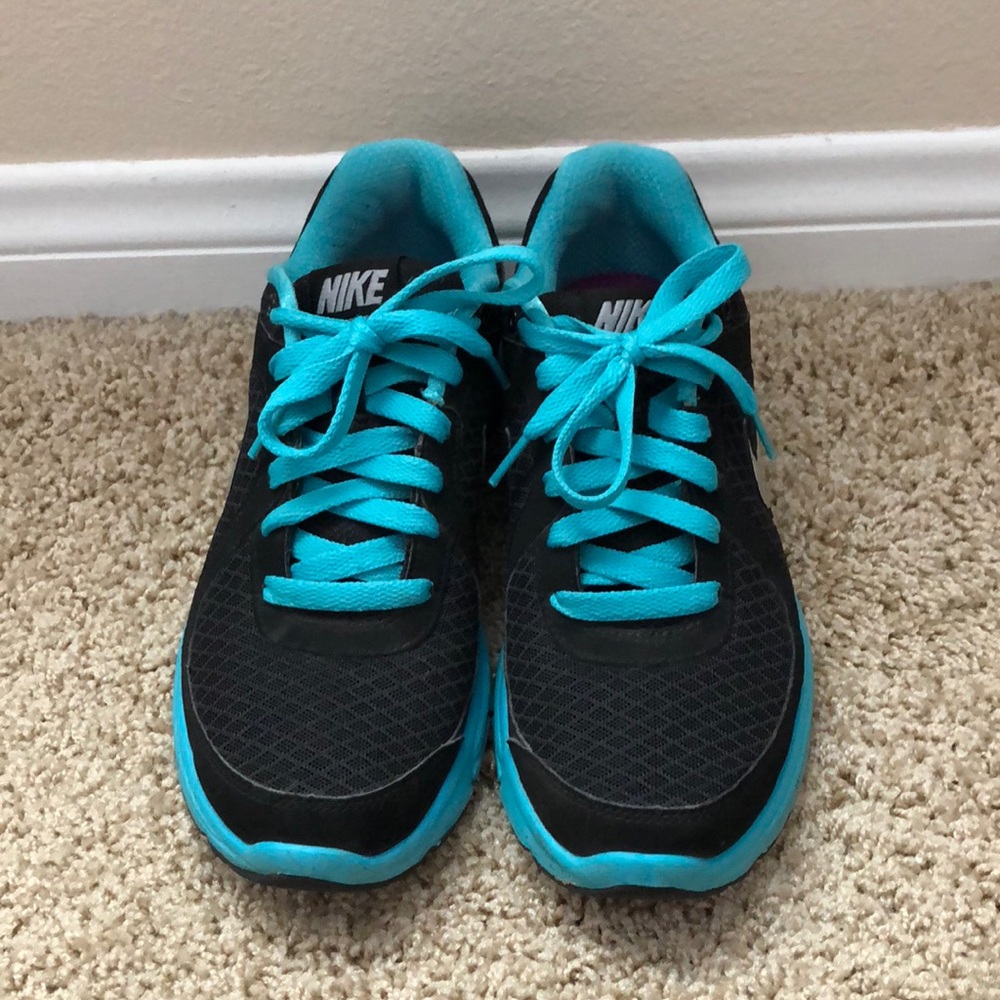 Women’s Nike shoes